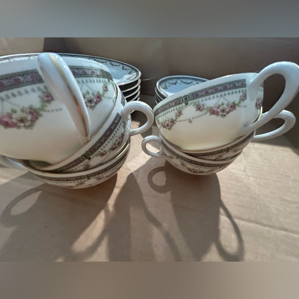 Classic Bavaria Tea Set - Picture 7 of 11